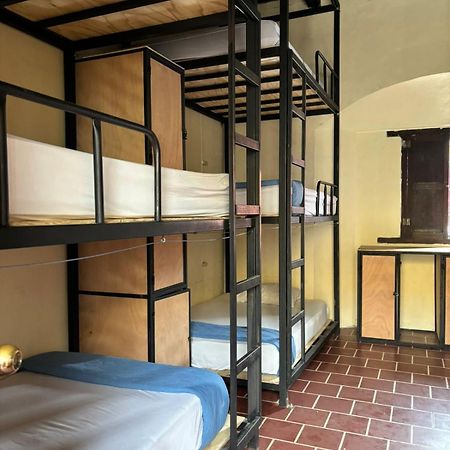 Volko Party Hostel Антигуа-Гватемала Экстерьер фото