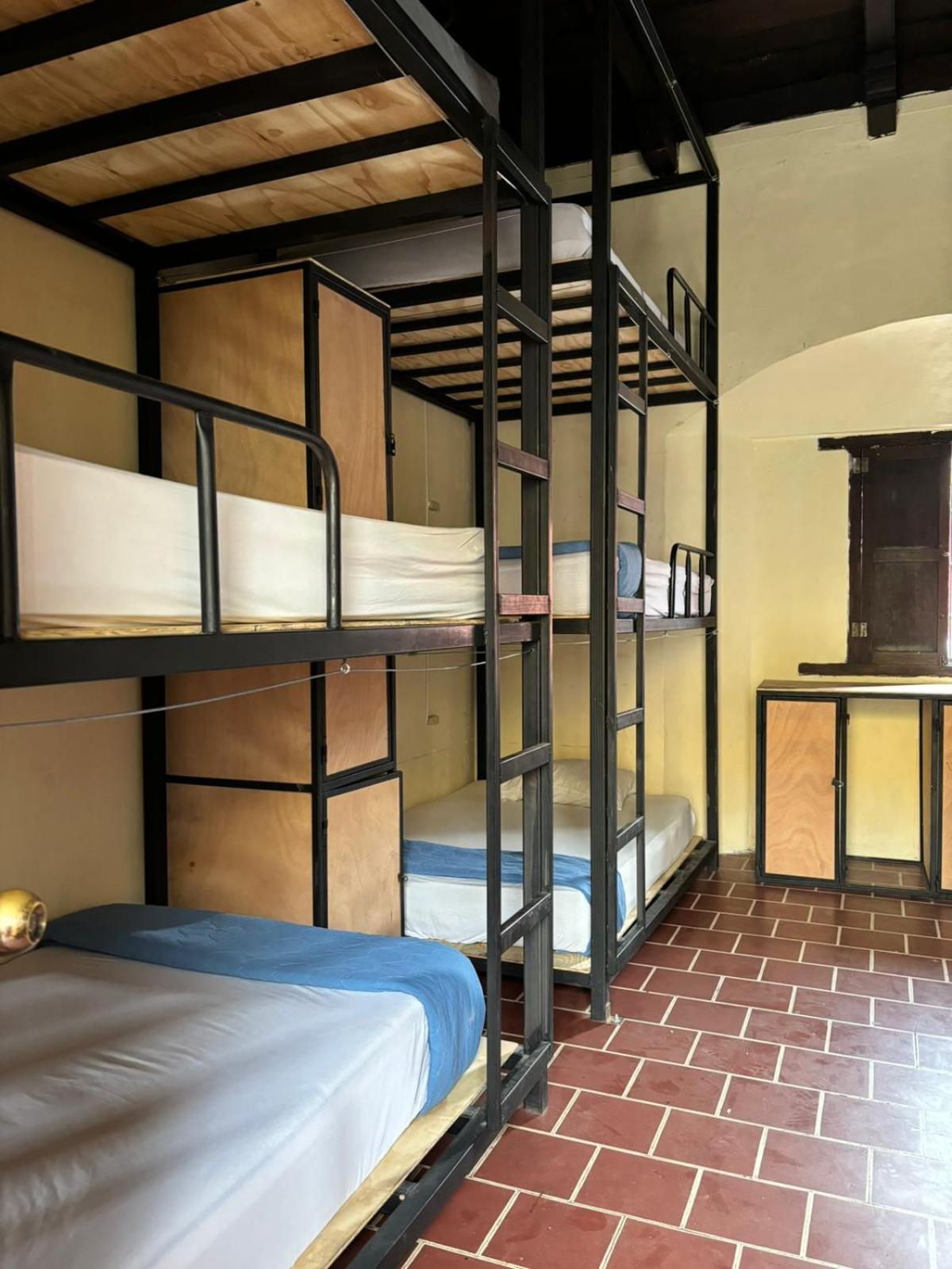 Volko Party Hostel Антигуа-Гватемала Экстерьер фото