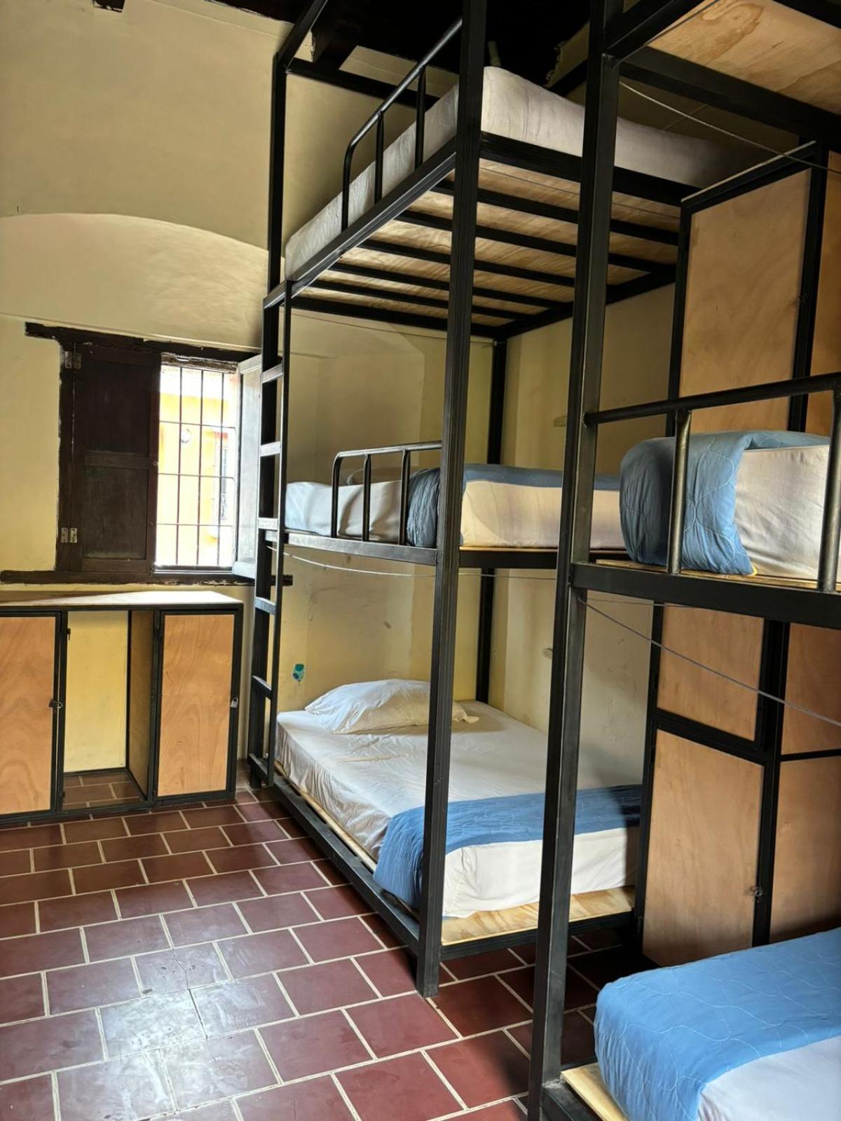 Volko Party Hostel Антигуа-Гватемала Экстерьер фото